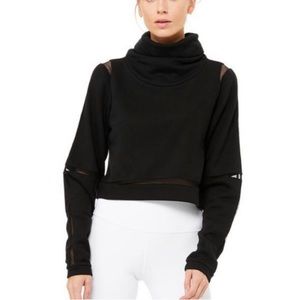 Alo Advance Black Top